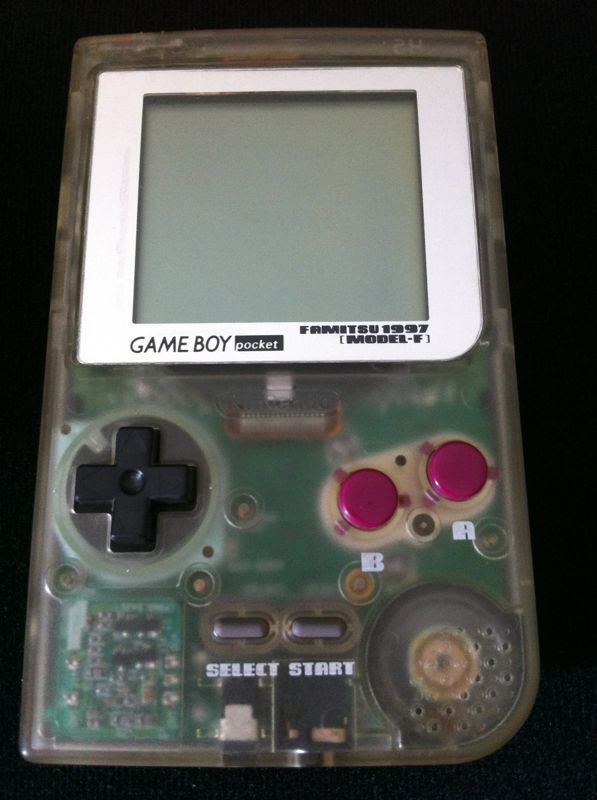 Résultats de recherche d'images pour « game boy pocket famitsu »