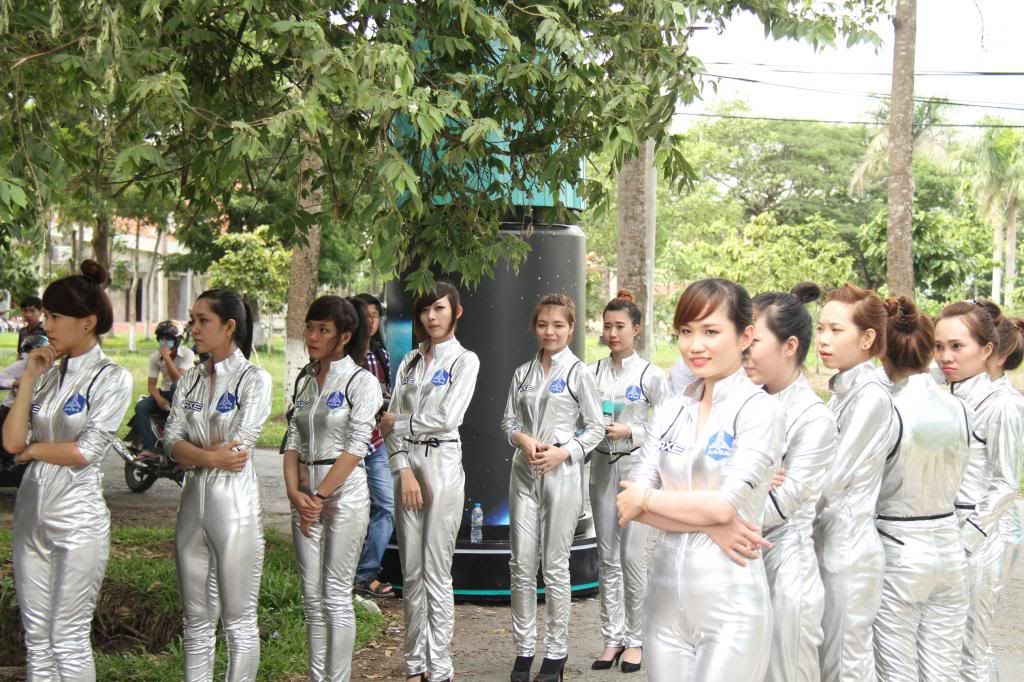 Có bác nào đang học Đại học Bách Khoa HCM vào đây gấp !!!