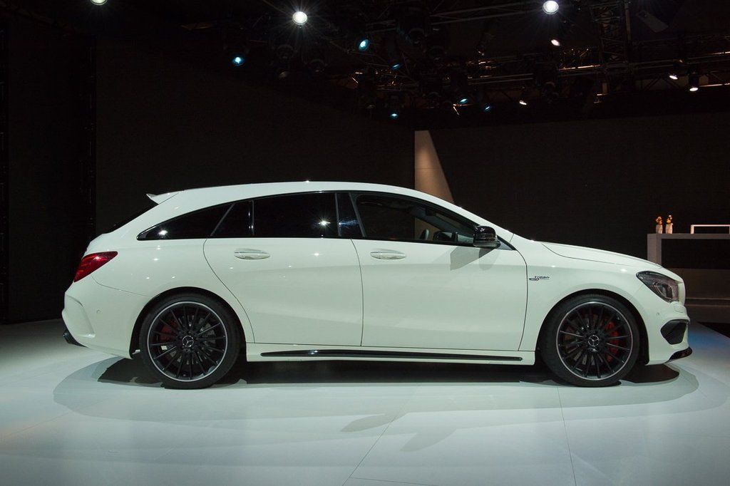 2015-Mercedes-AMG-CLA-45-Shooting-Brake-gletscherweiss-X117-01_zpsmhciprln.jpg