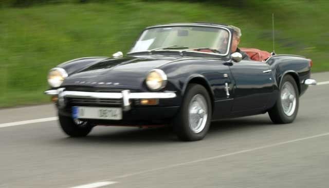 triumphspitfireMK3_zpsyceiwulb.jpg